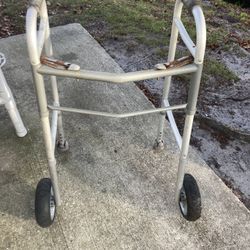 Walker With Wheels 