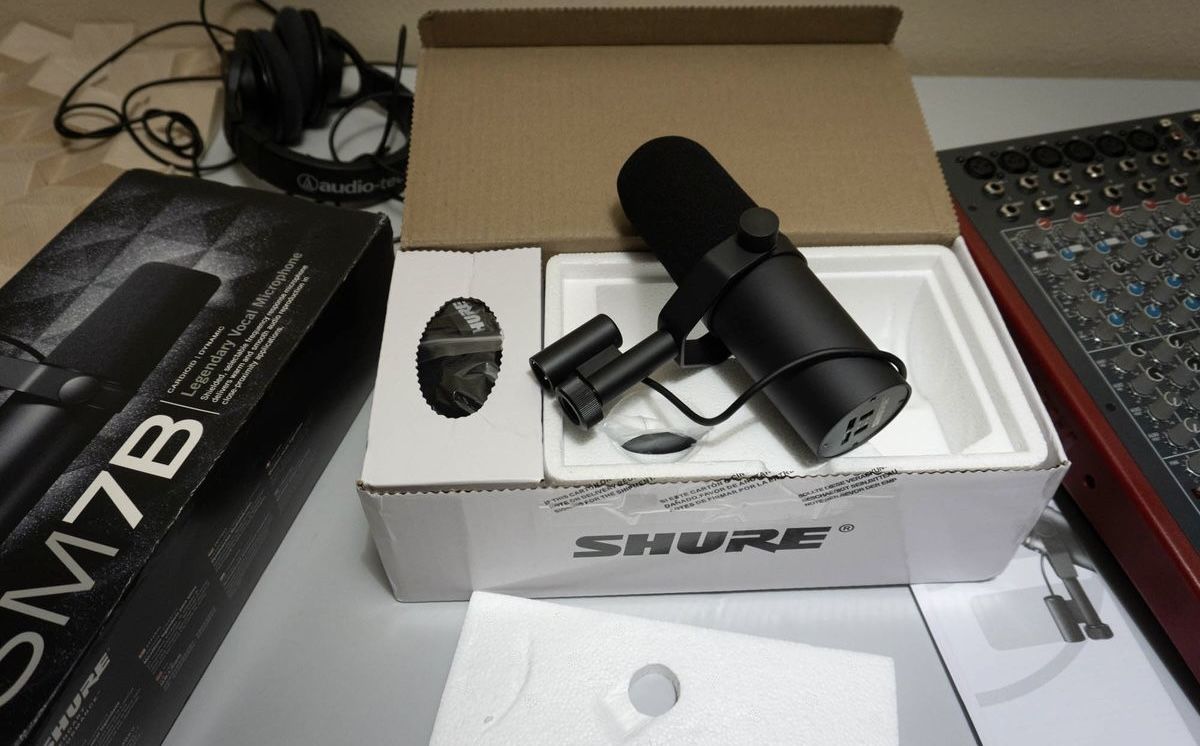 Shure SM7B Microphone