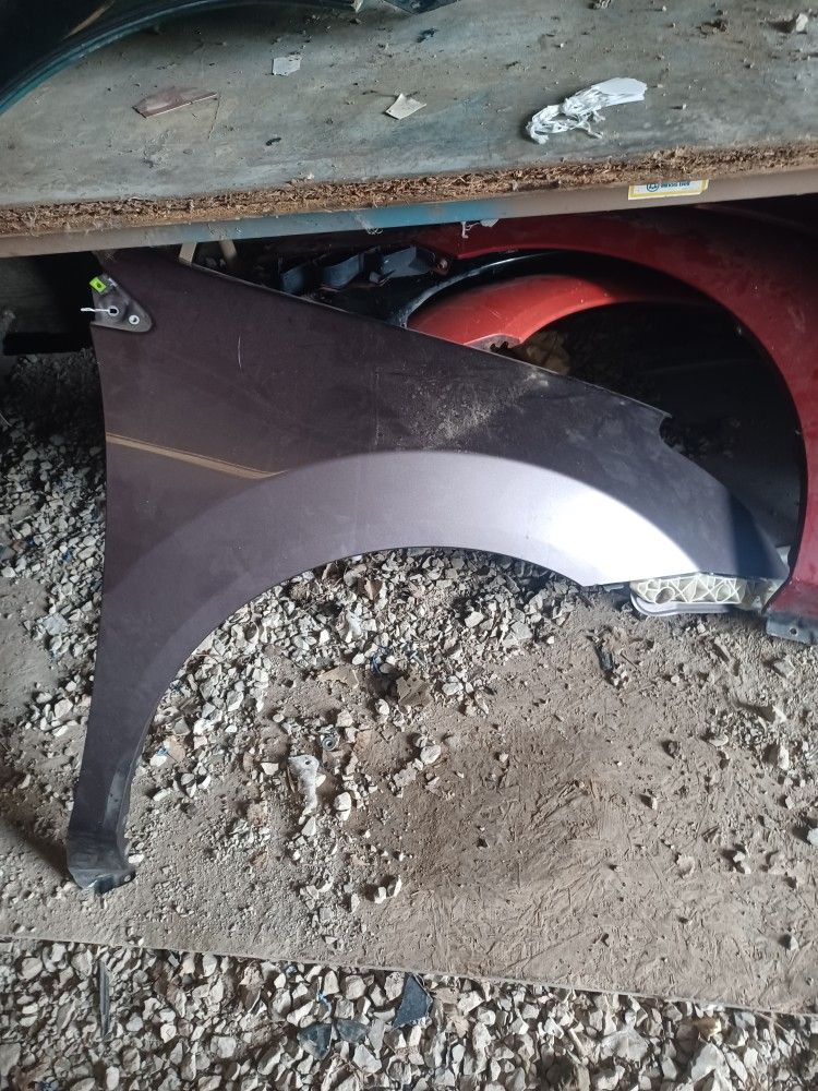 03 Rogue Right Fender