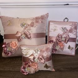 rose gold quinceañera pillow set with signature book