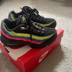 Nike air Max 95 GS Sz 4.5