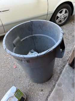 Trash can $10.00
