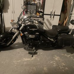 2009 Suzuki Boulevard 