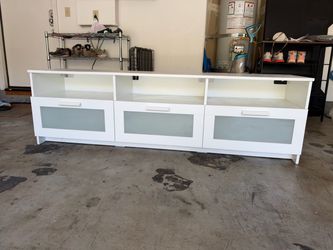 IKEA TV Stand / TV Console – Movable