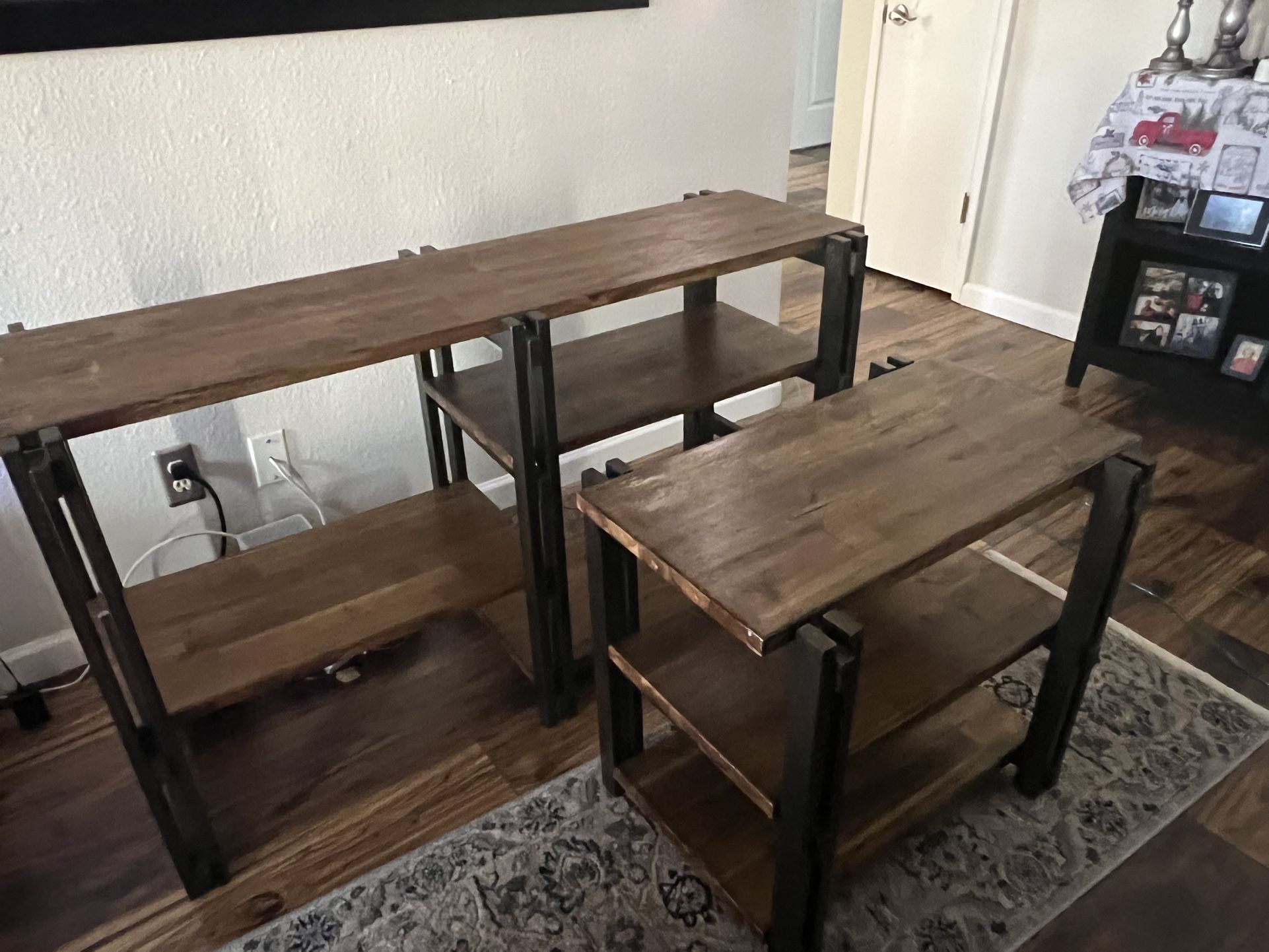 Fiive Piece Living Room Table Set