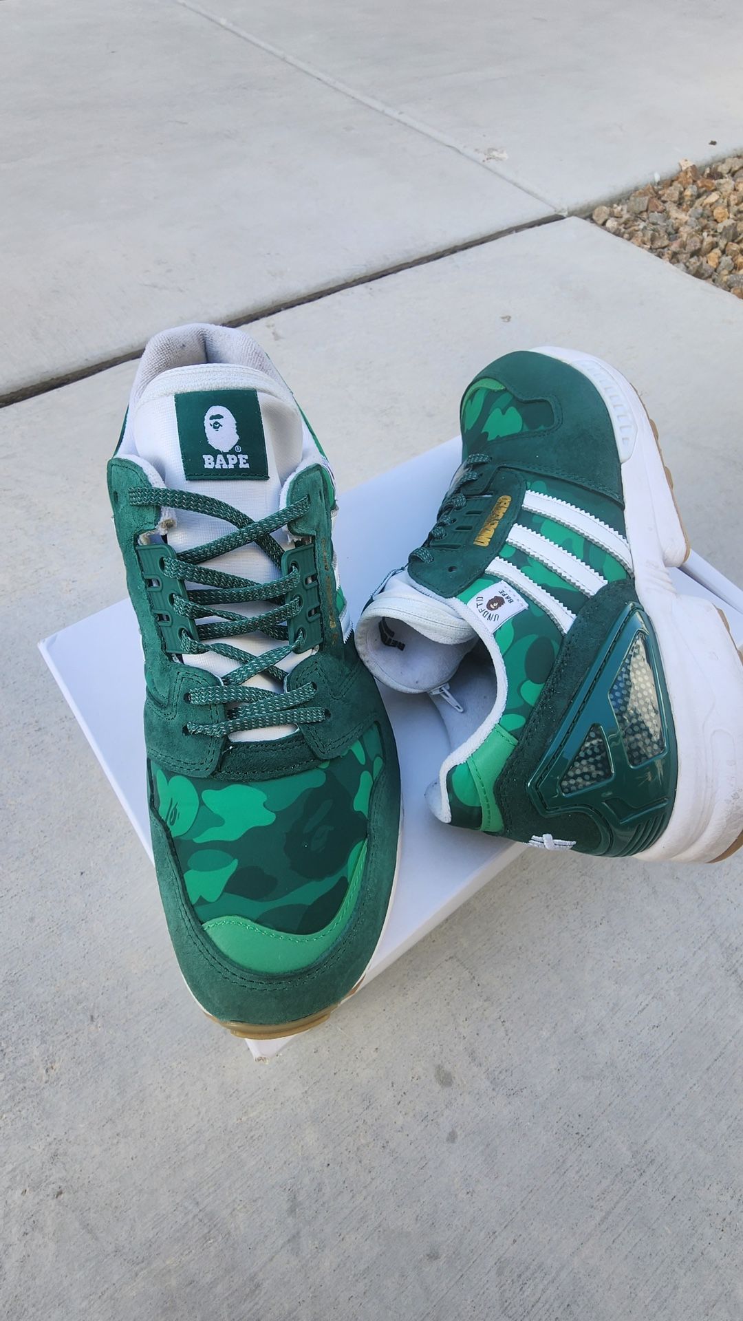 adidas gazelle silver green womens Adidas Consortium BC0470 adidas X Undefeated Adizero Adios Mens Shoes