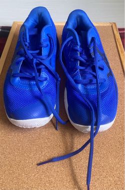 Blue Under Armour 2.5 Y Basketball shoes