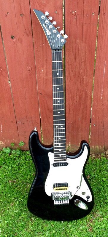 Charvel Reverse HeadStock Shredder