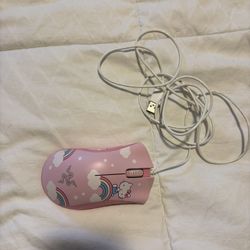  Razer x Sanrio Hello Kitty DeathAdder Essential Mouse Pink