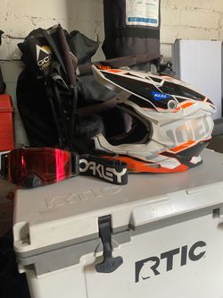 Shoei vfx helmet Oakley goggles