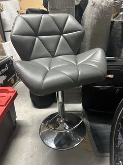 4 Bar stools