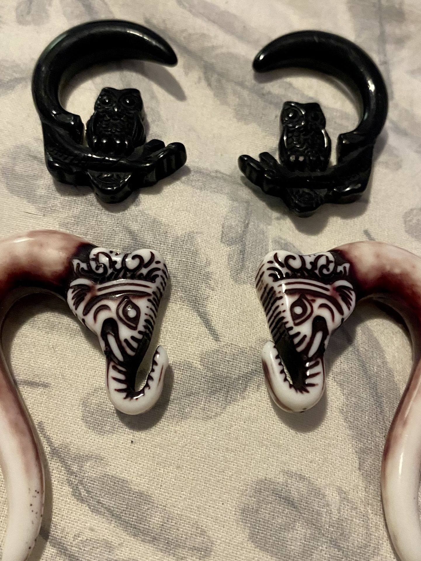 Ear Hangers/Gauges