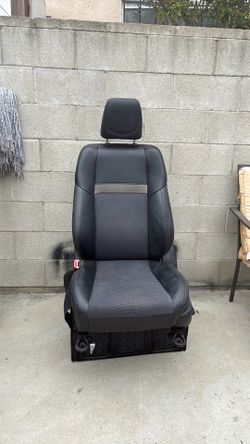 2013 electric car seat Toyota Camry