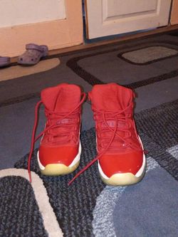 Michael Jordan red tennis shoes size 61/2