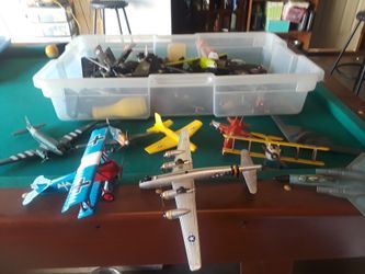 A Lot Of Airplanes Toys  Box