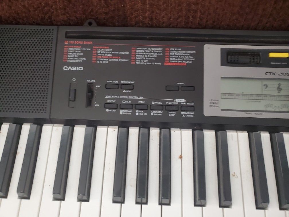 Piano Casio CTK2030