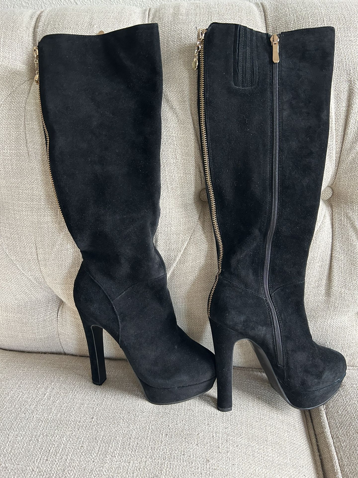 High Heels Boots With Metal Zipper On The Back. Size 8 