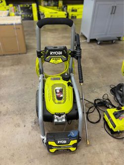 (Used Like New) Ryobi 3300 PSI 2.5 GPM Cold Water Gas Pressure Washer with Honda GCV200 Engine