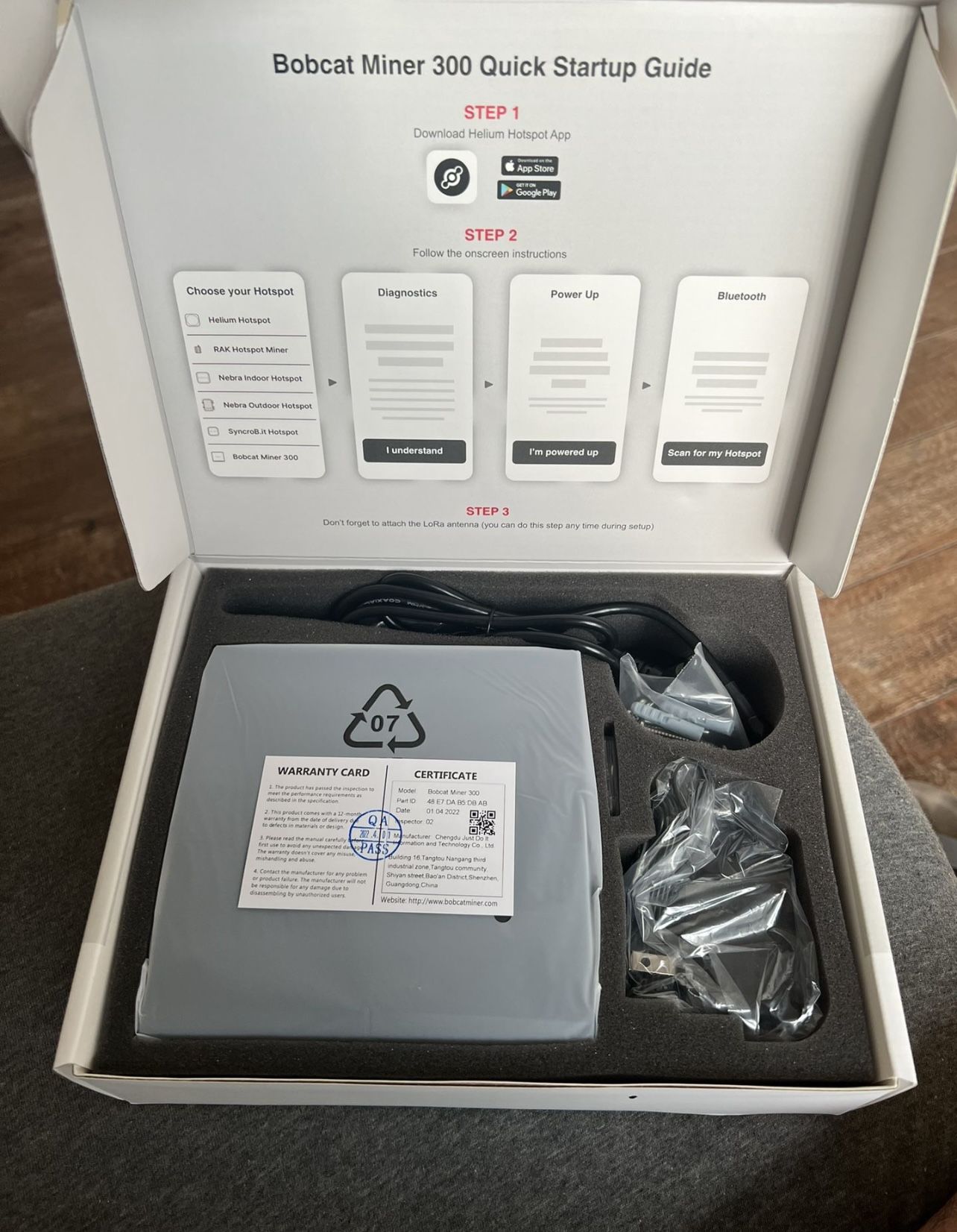 Helium Bobcat 300 Miner