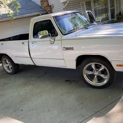 1986 Dodge D100