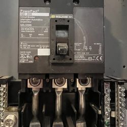 3 phase electrical panels . 