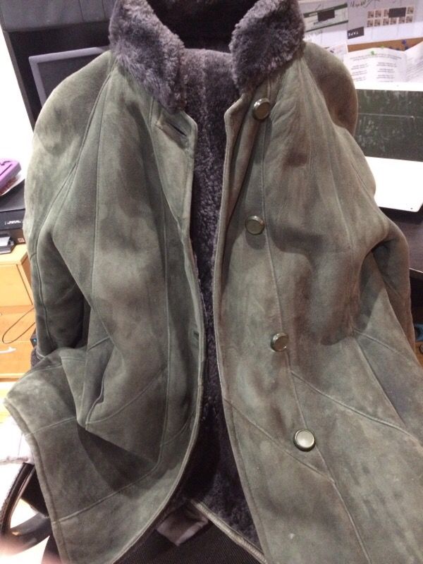 Dark green shearling great quality