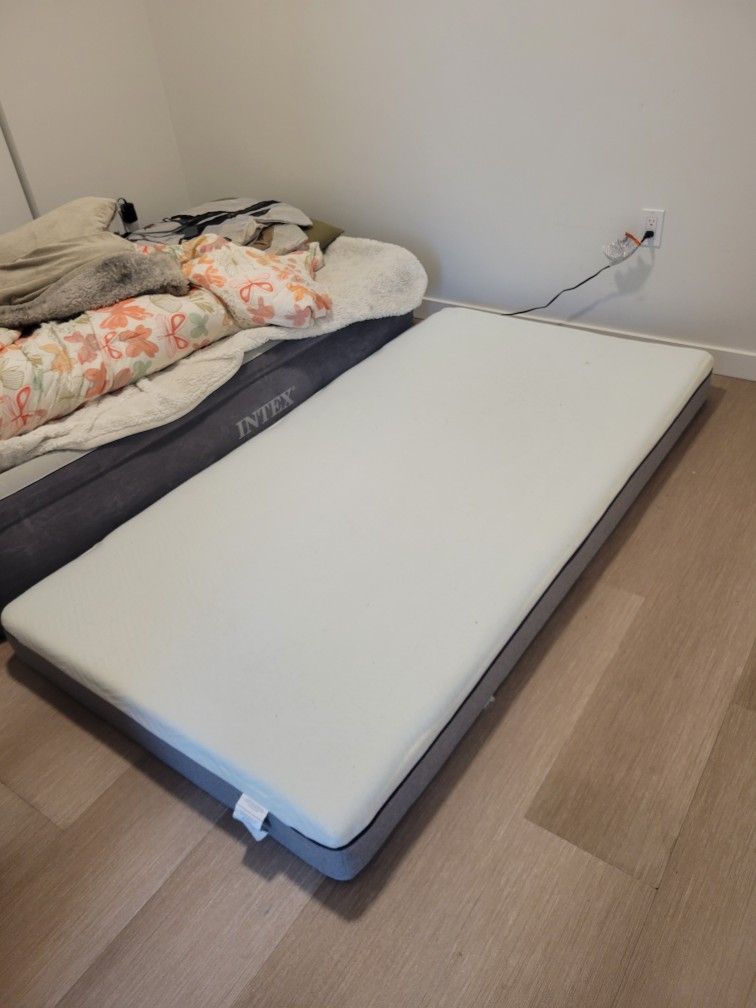 1 Month Old Foam Mattress