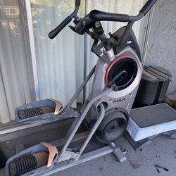 Bow flex Max M5 Trainer