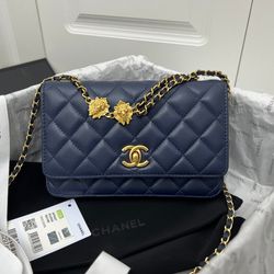 WOC Vogue Chanel Bag