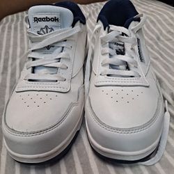 Reebok MEN STEELTOE.  WHITE SIZE 8.5