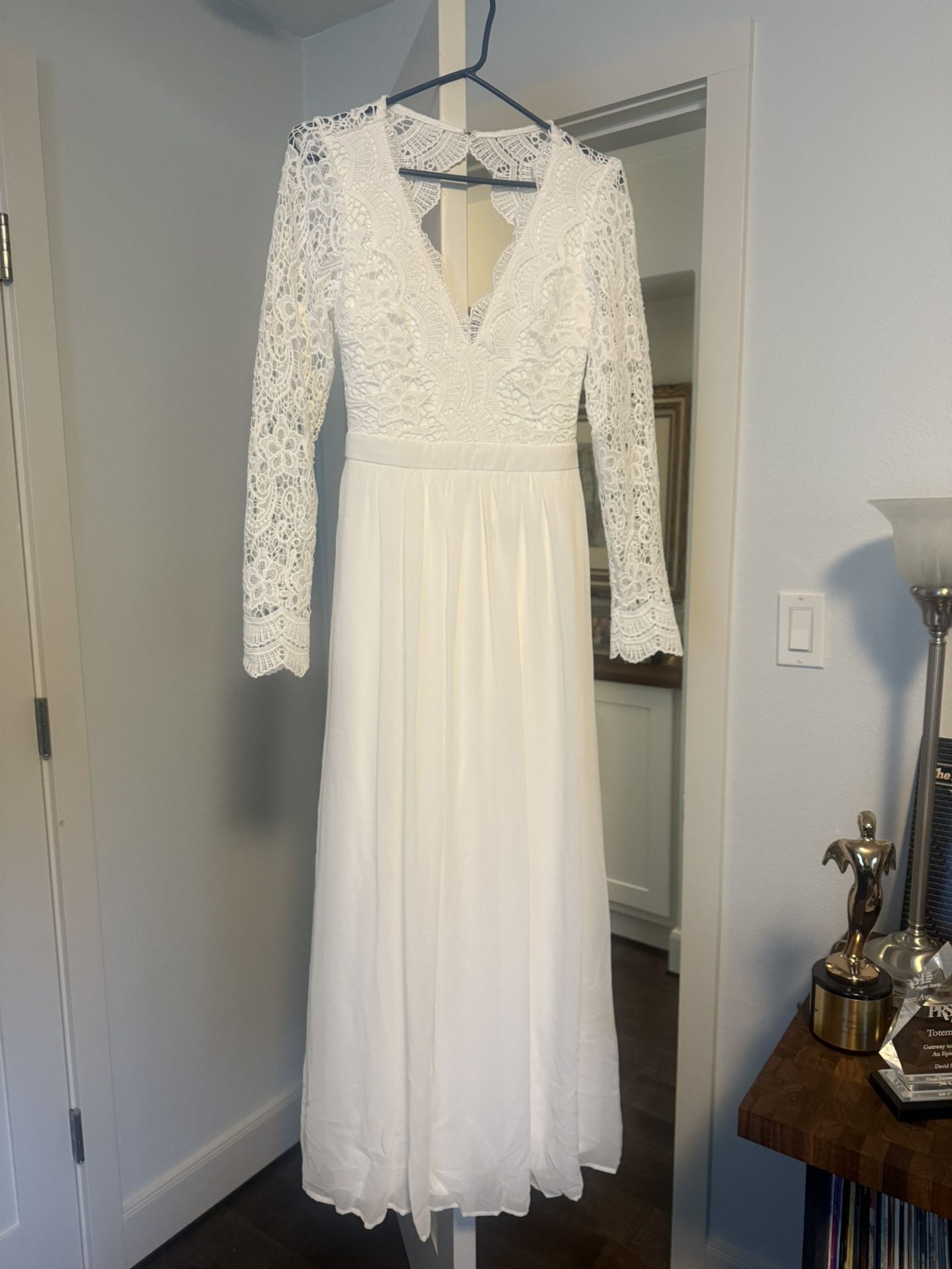 Lulu’s Wedding Dress-Small