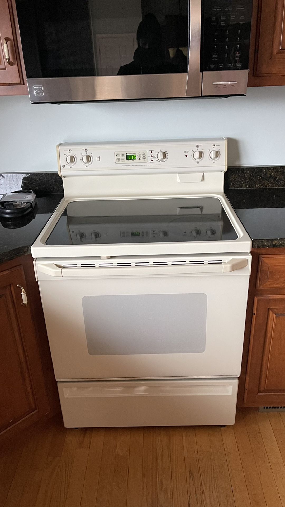 Electric Stove Excellent Condition Delivery Included