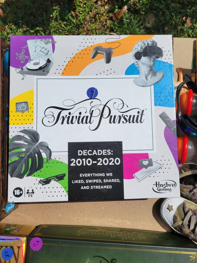 Trivia Pursuit Board Game