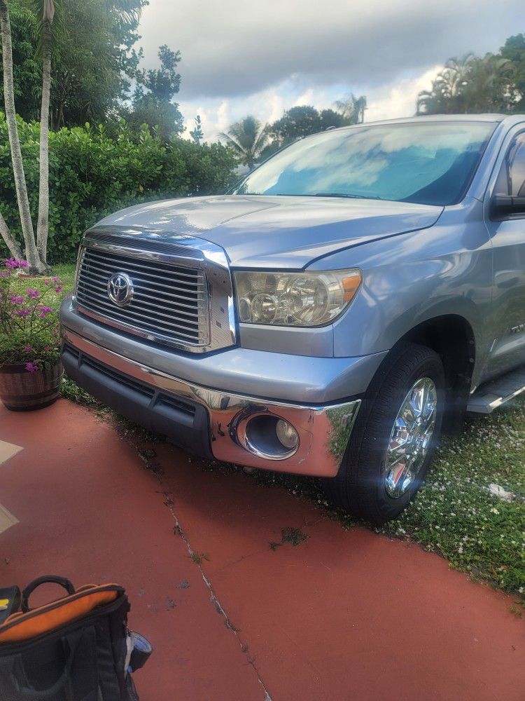 headlights Tundra 2008-2013