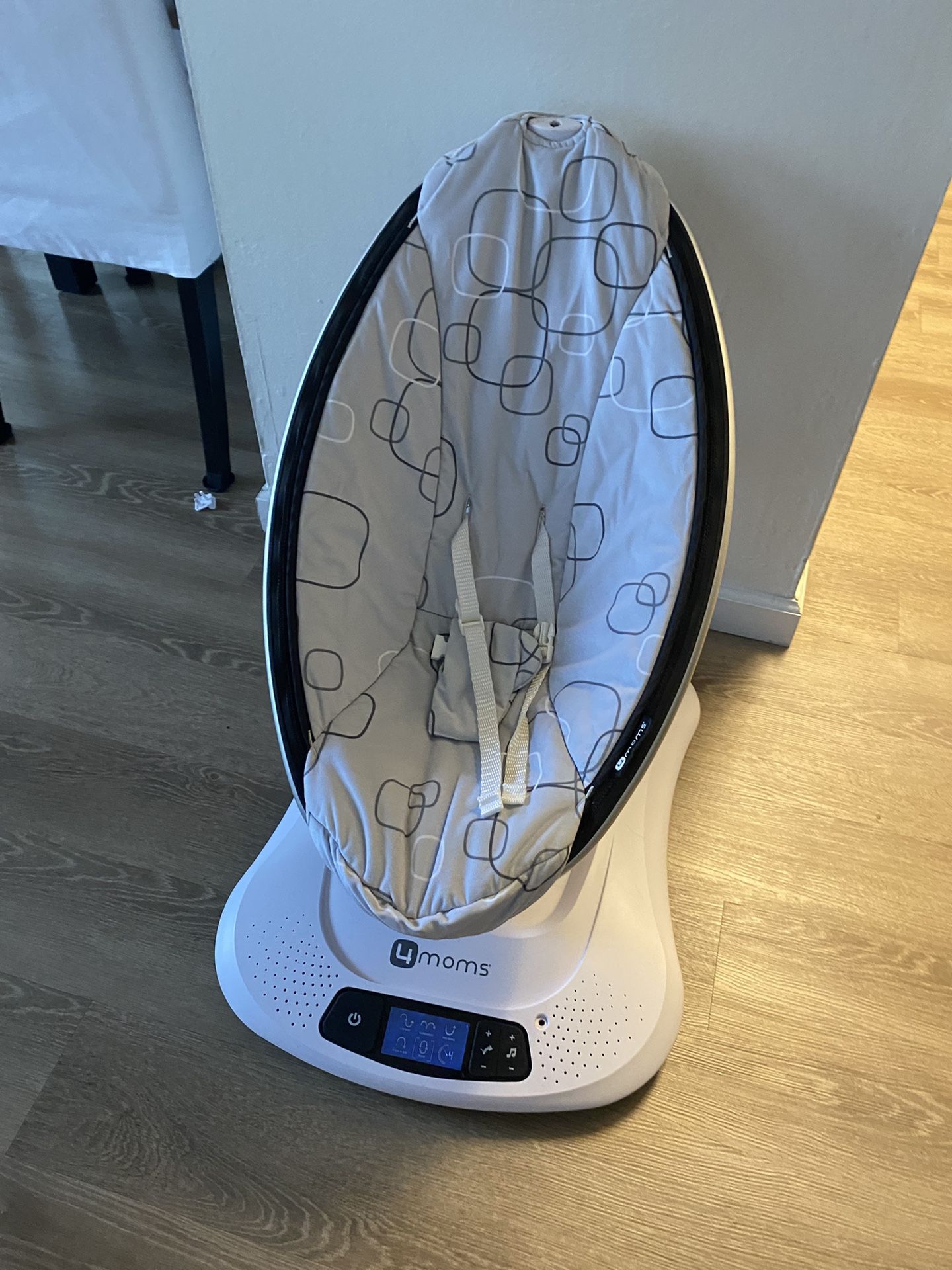 Mamaroo Swing Chair