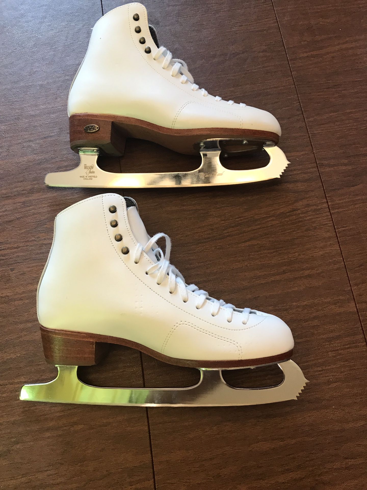 Gently Used Women’s Skates