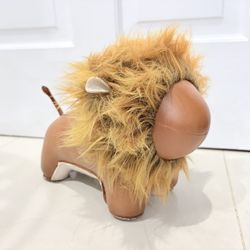 Zuny Lion Lino Bookend / Door Stop – White Leather Look Decor