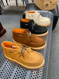 Zapatos de piel en liquidacion sólo sizes del 4 al 6 y del 12