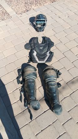 Easton Catchers Gear
