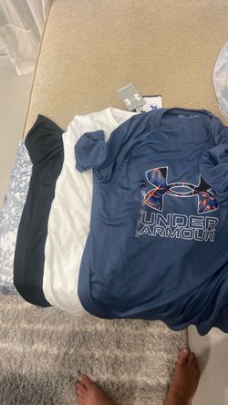 4 YXL NEW under armour tshirts
