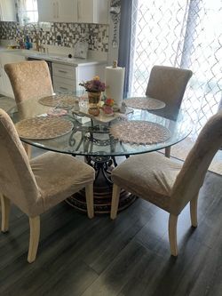 Denting room