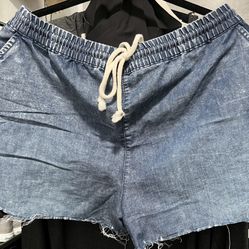 Women’s Plus Size Drawstring Shorts