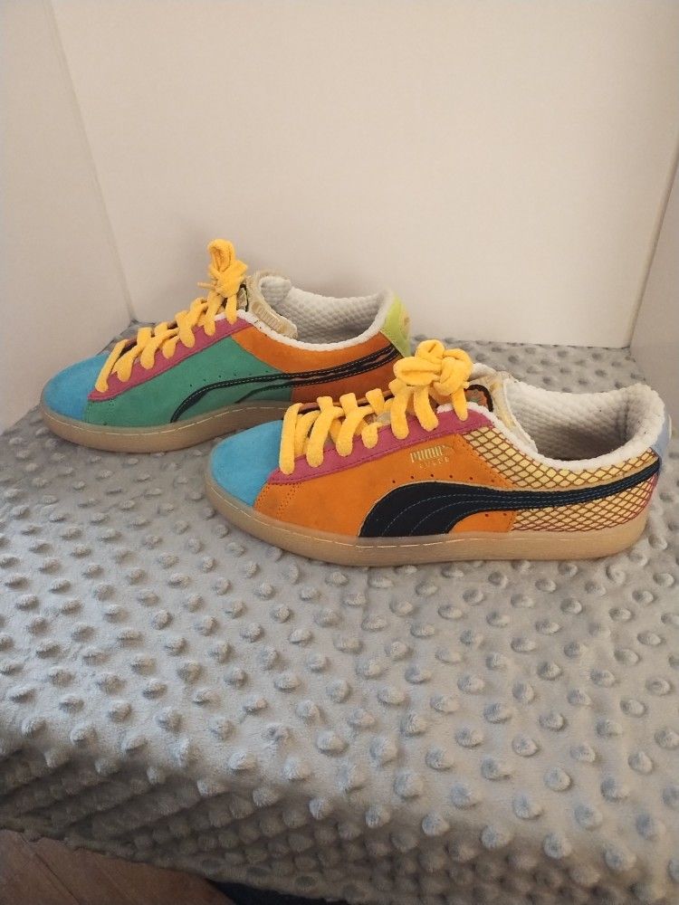 Suede Pumas