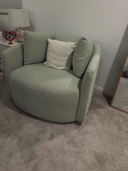 Swivel chair