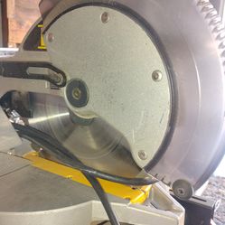 Chop saw DeWalt  180 obo
