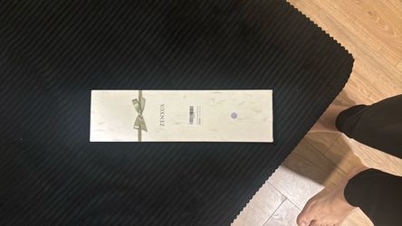 Zenxus tie and matching pocket square set New in Box