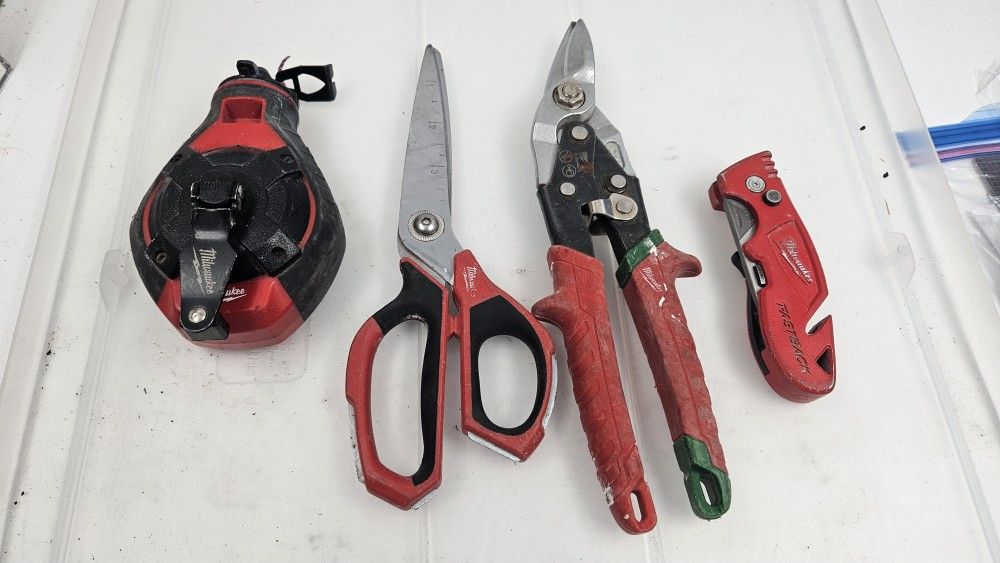 Milwaukee 4-Piece Tool Set. Scissors, Thread, Metal Shears, Knife