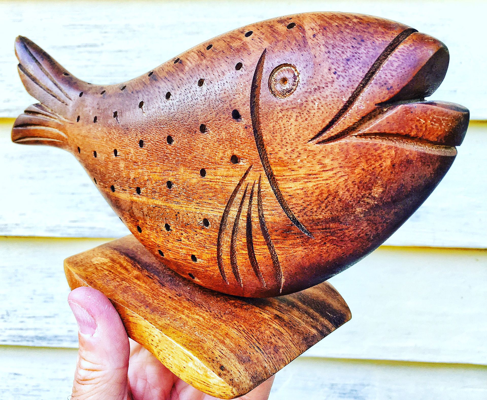 Monkey pod mid century carved fish hors d'ouvre holder server