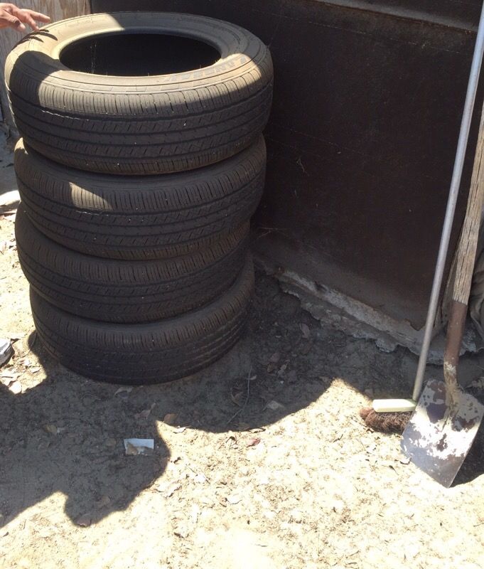 Tires 225/65/17