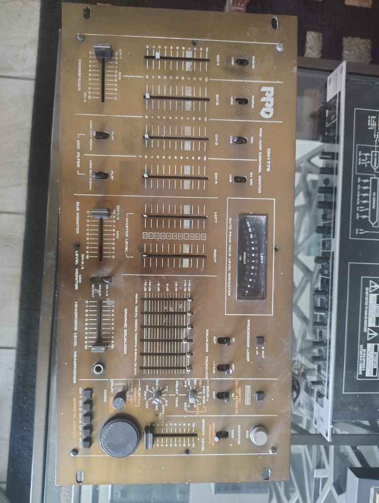 Numark PPD DM 1775 Preamp Mixer